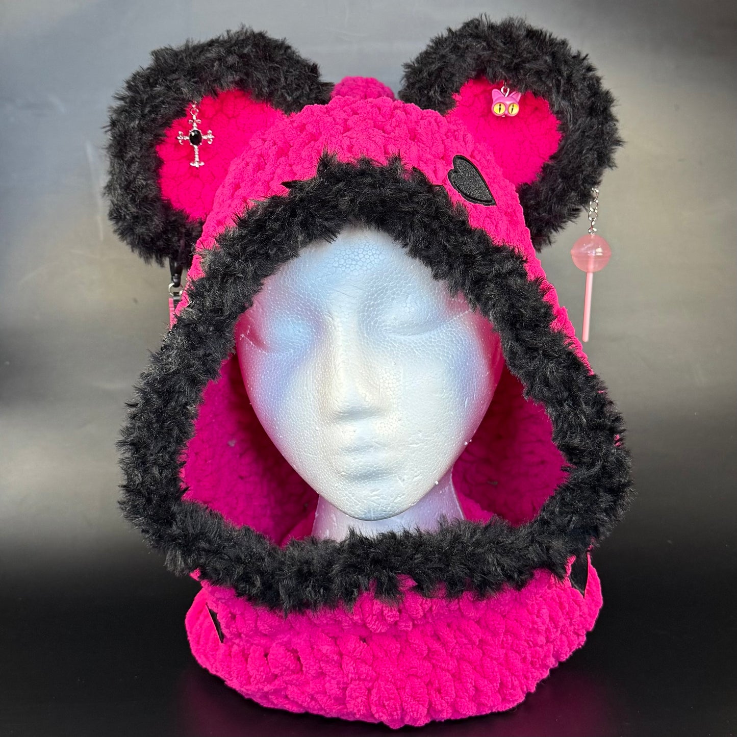 Lost Lands Hearts Hood